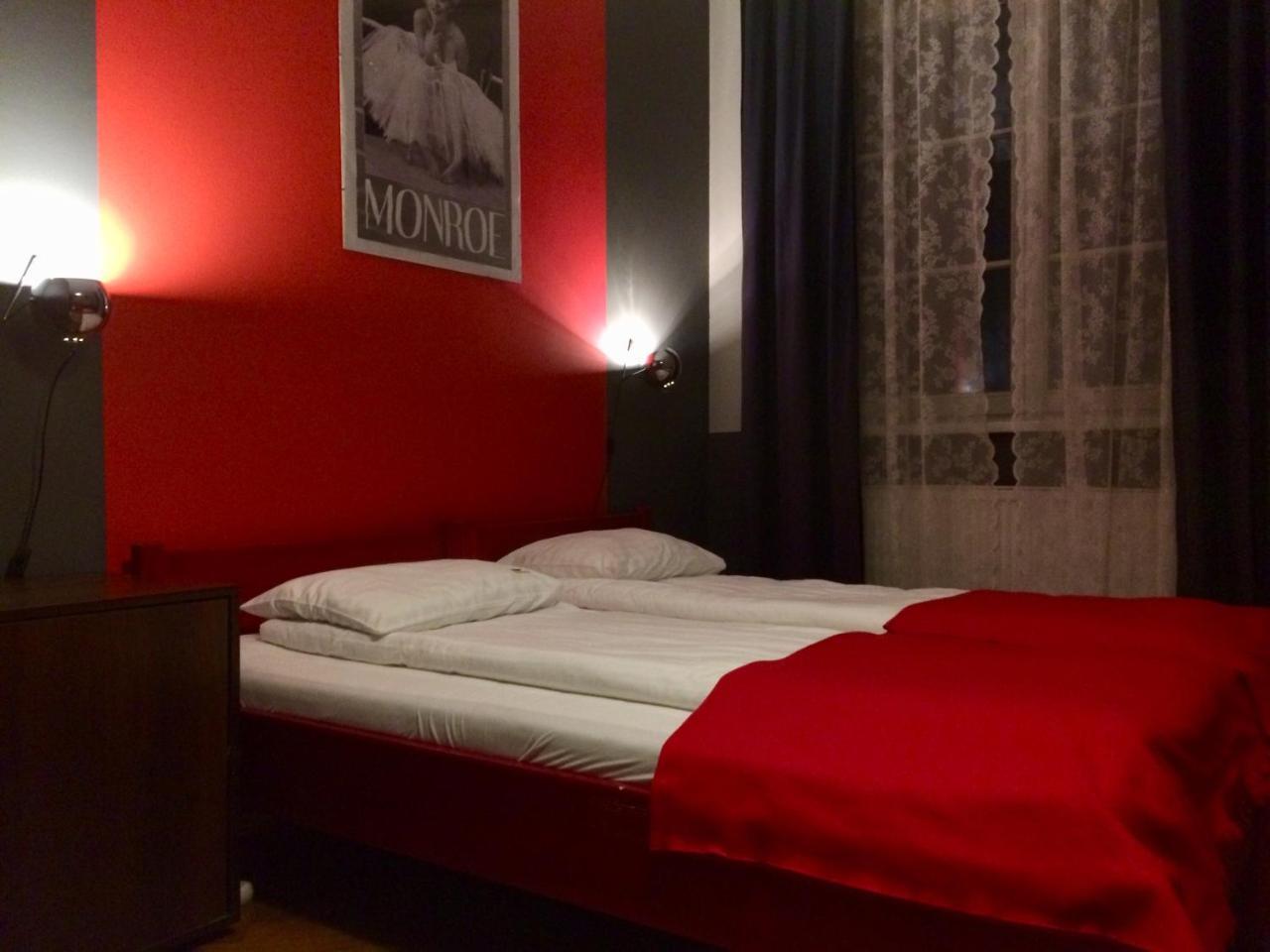 Tramp Aparthostel Cracovie Extérieur photo